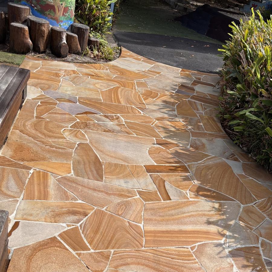 Cleaned sandstone crazy paving